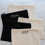【筆記体】フラットポーチ 刺繍 イニシャル 名前入れ 文字入れ 名前入り 