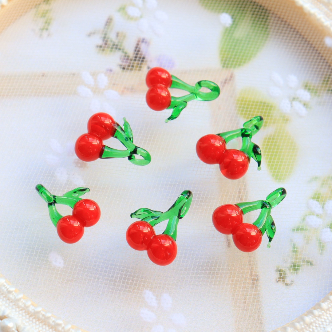 さくらんぼ チェリーのガラス細工チャーム - Handmade Moment | minne