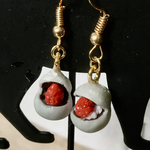 ミニチュア いちご大福のピアス or ストラップ