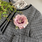 ピンクの薔薇と紫陽花とクリスマスローズのコサージュ　フォーマル　入学式　卒業式　発表会　結婚式