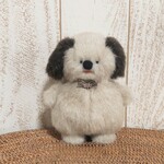 ほほえみ子犬のぬいぐるみ（ベージュ×チョコ）