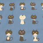 １０９７．kor1213様オーダー分　可愛い猫柄　ランチバッグ　ハチワレ　黒猫　お散歩バッグ　青　マグネットボタン付き