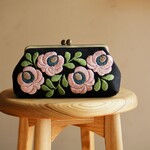 ヘリンボーンウール　ベビーピンク花刺繍　がま口ポーチ　L