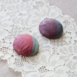【一点物】ーWASHIー　月山和紙で作ったボタンピアス/イヤリング（彩）Sサイズ
