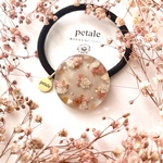 1/15 19時販売💓サーモンピンクのお花とシェルの花柄ベージュラウンドヘアゴム
