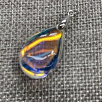 虹のしずく夕虹 青金ペンダントトップ VD-657