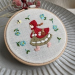 赤ずきんちゃんの刺繍プレート　