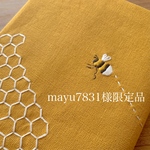 mayu7831様限定販売　ミツバチ刺繍のブックカバー