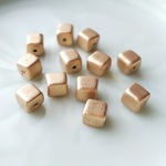 金の箱　チェコビーズ　4X4.5mm 12個