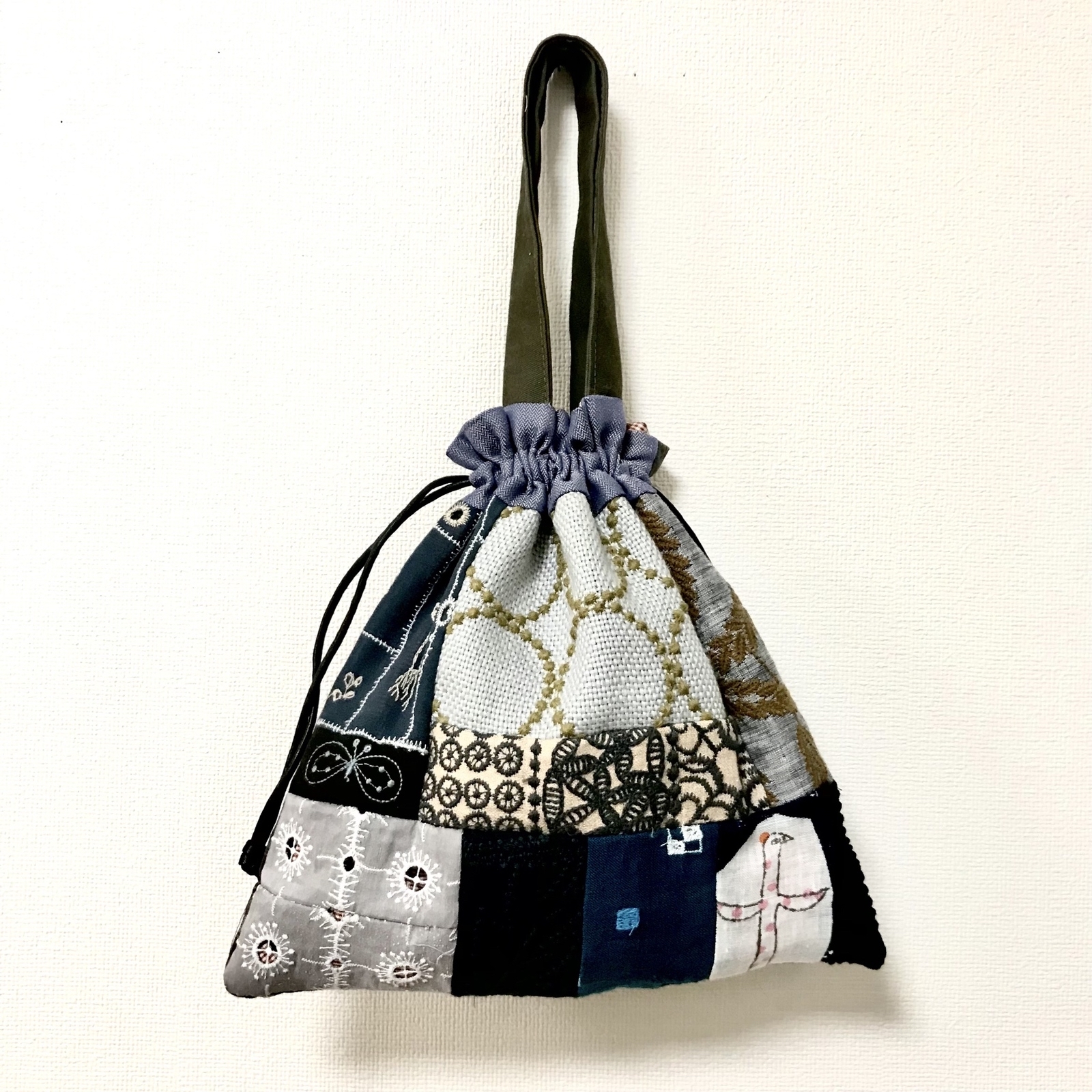 ミナペルホネン・音の絵の布を使って☆巾着 - ANZUAN'S GALLERY