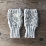 手編みハンドウォーマー♡