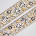 インド刺繍リボンᢂチュールフラワーリボン　グレー　インド刺繍/刺繍リボン/リボン/シルクリボン/トリム/ブレード/ジャガードリボン/チロリアンテープ/レース