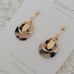 べっ甲風モザイクパーツのイヤリング／ピアス