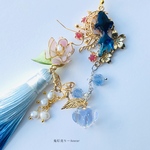 蒼金魚と鬼灯と蓮の和風ピアス イヤリング蝶々と淡水パール、ロングタッセル付き着物や袴　成人式の和装小物にも★