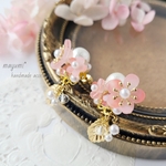 梅の花 葉っぱの揺れるお花のビジューピアス-plum blossom&leaf bijou-