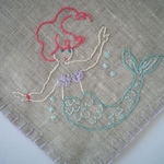 手刺繍リネンハンカチ「マーメイド」