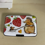 送料無料　カードケース　デコパージュ　ハリネズミ　いちご　ハート