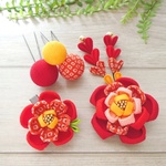 お花とちりめん玉の髪飾りセット*赤　七五三・浴衣・着物・お正月にどうぞ　#つまみ細工　玉かんざし