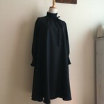 ストレッチウールで作ったハイネックフレアワンピース