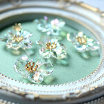 New！8セット★クリアＡＢアクリルフラワー　メタル花芯つき　オーロラカラー