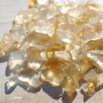 天然石シトリン(ブラジル産)約35g詰合せ 約3～12mm さざれ石 穴なし 黄水晶 鉱物テラリウム浄化インテリア鉱石アクセサリー素材[sa-220117-04]
