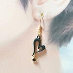 （送料無料）ハートのピアス②　※マスクチャーム・イヤリングに変更可能