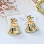 インド刺繍　刺繍リボン　タッセル　グリーン　緑　ピスタチオ　ゴールド　フラワー　ピアス　＊　お洒落　  個性的　結婚式　ウェディング　お呼ばれ　華やか　プレゼント　プチギフト　ギフト　大ぶり　