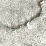 30粒　天然石さざれビーズ　不揃い　White
