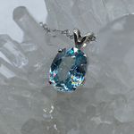 大粒°˖✧◝(⁰▿⁰)◜✧˖°ジルコン（ブルー3.84ct  天然石）のネックレス 