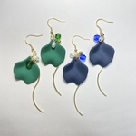 【ミク様専用】💙💚ひらりと桜イメージピアス