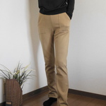 ウール混ニットのスリムストレートパンツ（股下最長78㎝から無料で調整）