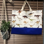 恐竜大好き！　かっこいい　レッスンバッグ　男の子　小学生　幼稚園　保育園　絵本バッグ　手提げ　習い事にも　オーダー