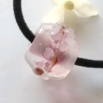 桜のつぼみとんぼ玉ヘアゴム  ピンク