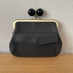 【送料無料】ぱかっと開くとお部屋が3つの親子がまぐち♪外ポッケが付いたあめ玉口金の四角い本革ミニ財布【ブラックレザー】