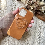 本革編み込みスマホケース♡背面型 ヌメ レザー ハート 編み込み メッシュ イントレチャート