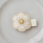 【1/22販売】お花刺繍のヘアクリップ 