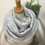 編み込みスヌード　ライトグレー