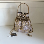 再販𓂃【送料無料】巾着バッグ　着物バッグ　パーティバッグ　　和服　巾着ポーチ　フォーマルバッグ　ポーチ　巾着　卒業式　卒業式バッグ　ショルダーバッグ　着物バッグ　和装バッグ　和装品　