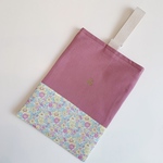 mamee47さま専用【送料無料】20%OFF SALE★LIBERTYリバティ花柄×ピンクのシューズバッグ　チェリーアイロンシールのアップリケ