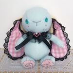 ギンガムチェックのゆめかわダークなうさぎ（中サイズ）　DREAMNうさぎのぬいぐるみ