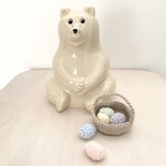 しろくま貯金箱　イースターのたまごバスケット