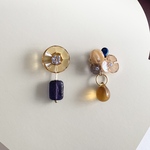 アシンメトリー クリアハニーのフラワーイヤリング／ピアス