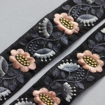 インド刺繍リボンᢂ北欧フラワー【ライトピンク/ブラック】インド刺繍/刺繍リボン/リボン/シルクリボン/トリム/ブレード/ジャガードリボン/チロリアンテープ/レース/チュール