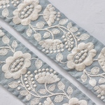 インド刺繍リボンᢂ北欧フラワー【ライトブルー】インド刺繍/刺繍リボン/リボン/シルクリボン/トリム/ブレード/ジャガードリボン/チロリアンテープ/レース/チュール