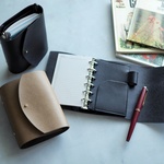 chunn78様専用ページ　バイブルサイズシステム手帳カバー　イタリアンレザー　ブラック＆トープ　Mini 6 Planner Cover