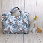 【現品限り】happy camouflage・ホワイト／anemone・ライトグレーのシャーリングバッグ（中）