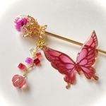 ♡SALE♡【かんざし】かすみ草と蝶♡ミニキューブとお花の蕾　苺カラー レッド　ピンク