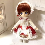 オビツ11用 ヘッドドレス付き刺繍エプロンワンピースセット(きのこ)