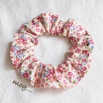 小さなお花畑の猫シュシュ首輪