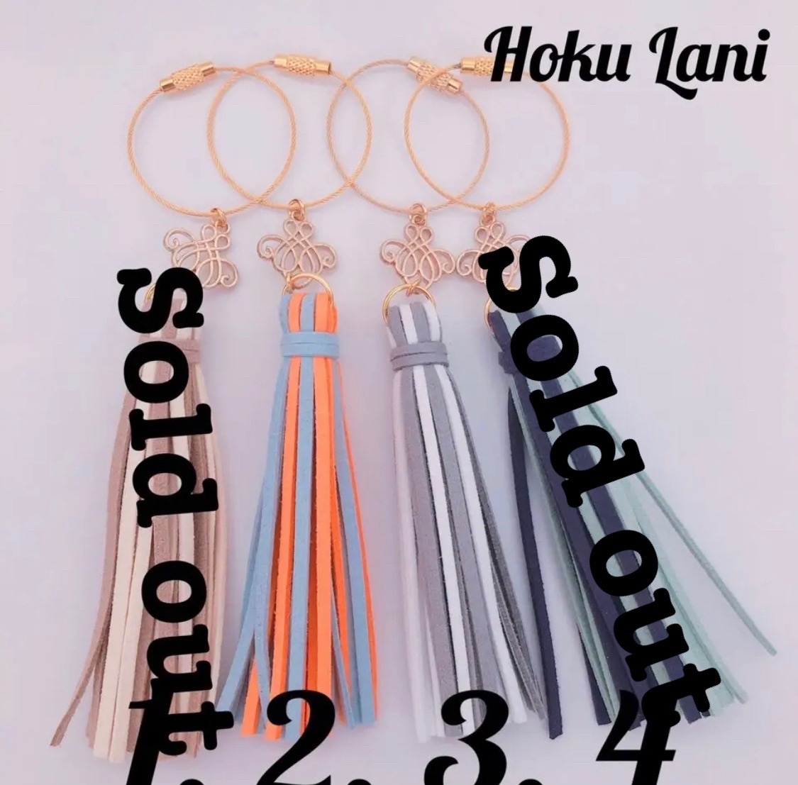 気まぐれセール❣️109 タッセルキーホルダー＊デザインタグ✨ハンドメイド✨ バイカラータッセルキーホルダー - HOKULANI-AC'S GALLERY | minne